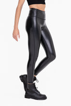 Load image into Gallery viewer, Glossy Liquid Front Pocket Legging
