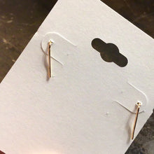 Load image into Gallery viewer, Water drop mini earrings
