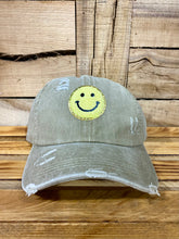 Load image into Gallery viewer, Smiley Face Hat
