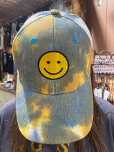 Load image into Gallery viewer, Smiley Face Hat
